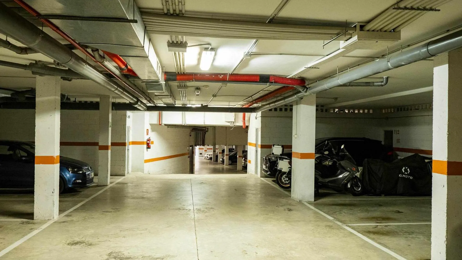 アパート マラガAtico Con Vistas Al Mar, Piscina Y Parkingアパートメント