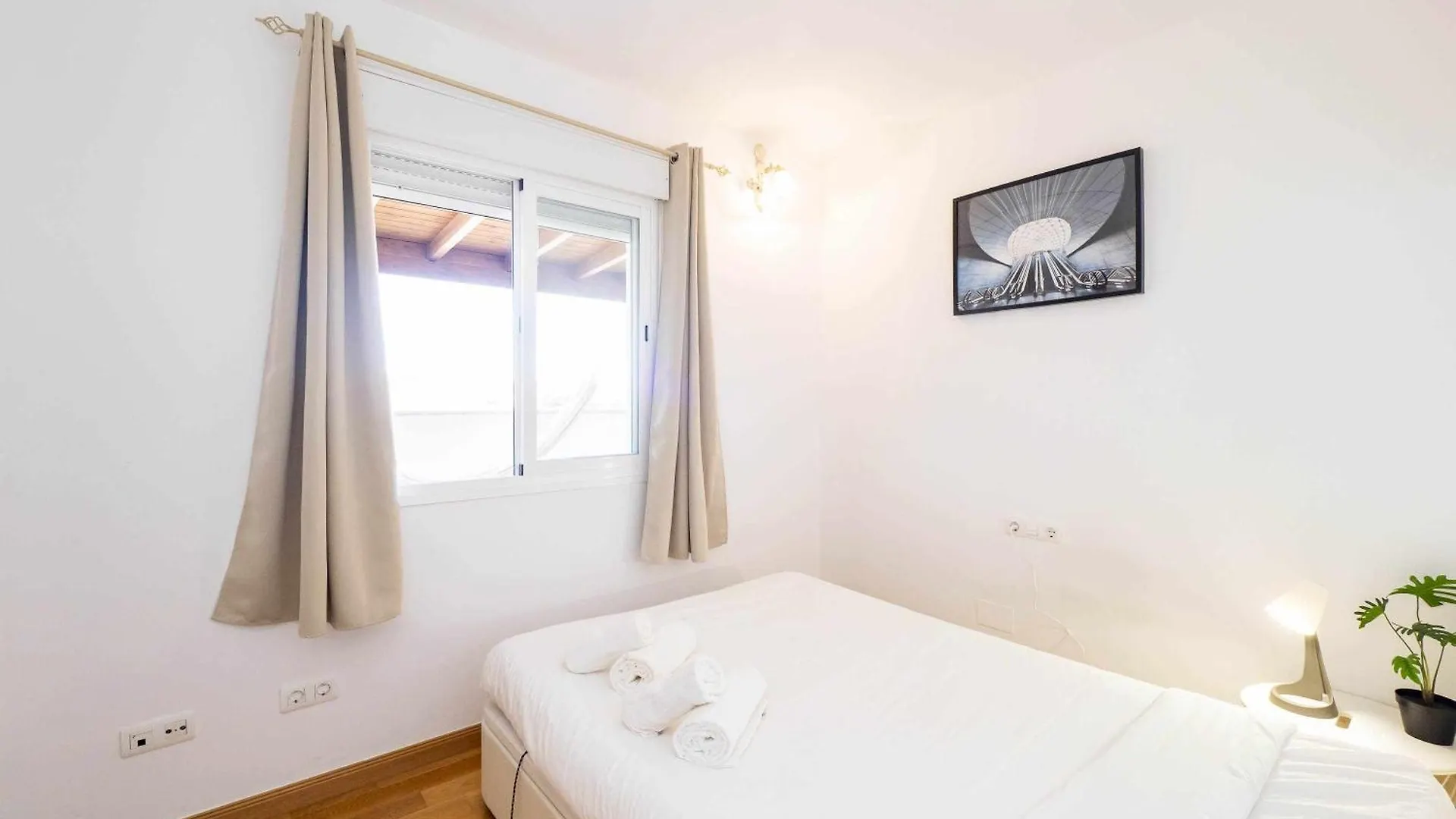 Atico Con Vistas Al Mar, Piscina Y Parking Apartment Malaga 0*,