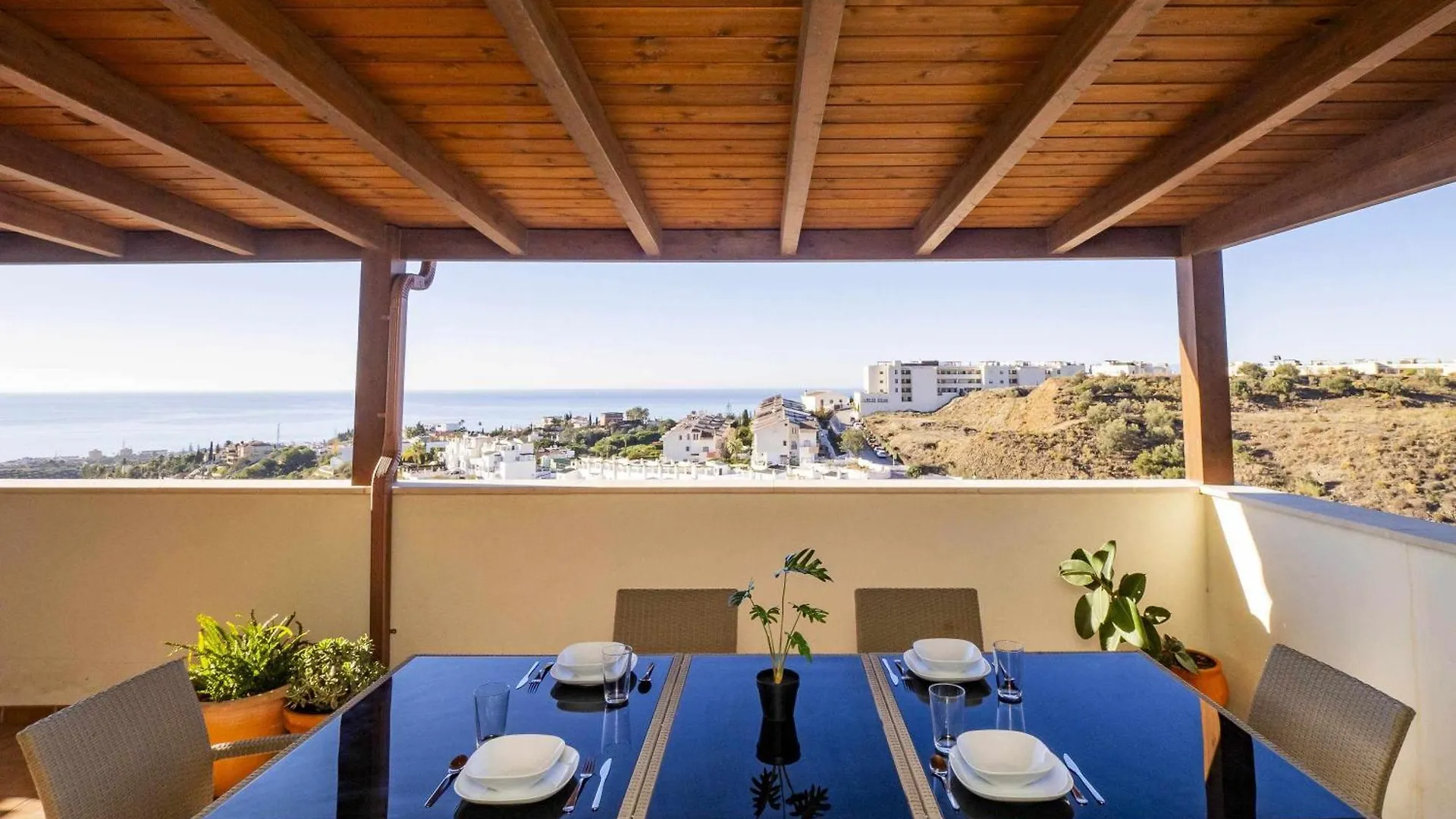 マラガAtico Con Vistas Al Mar, Piscina Y Parkingアパートメント アパート マラガ