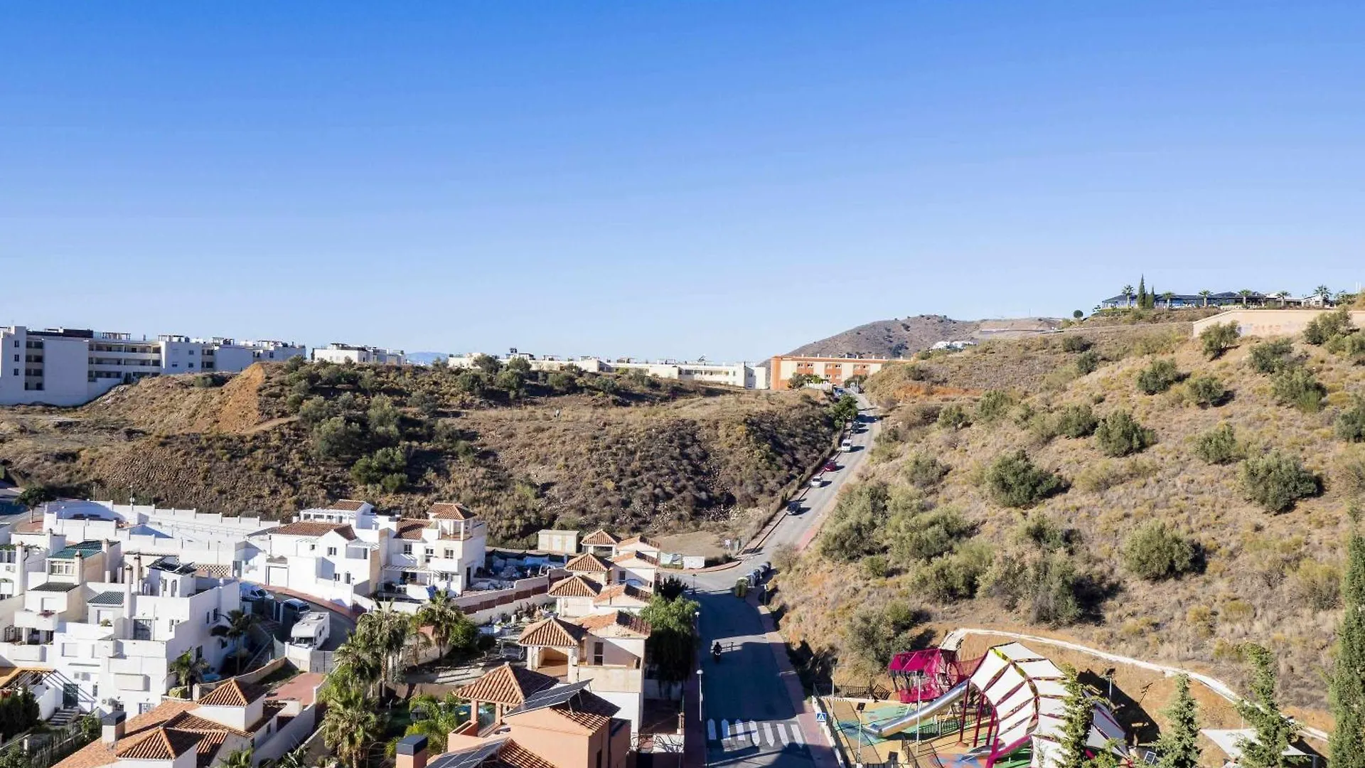 Appartamento Atico Con Vistas Al Mar, Piscina Y Parking Málaga