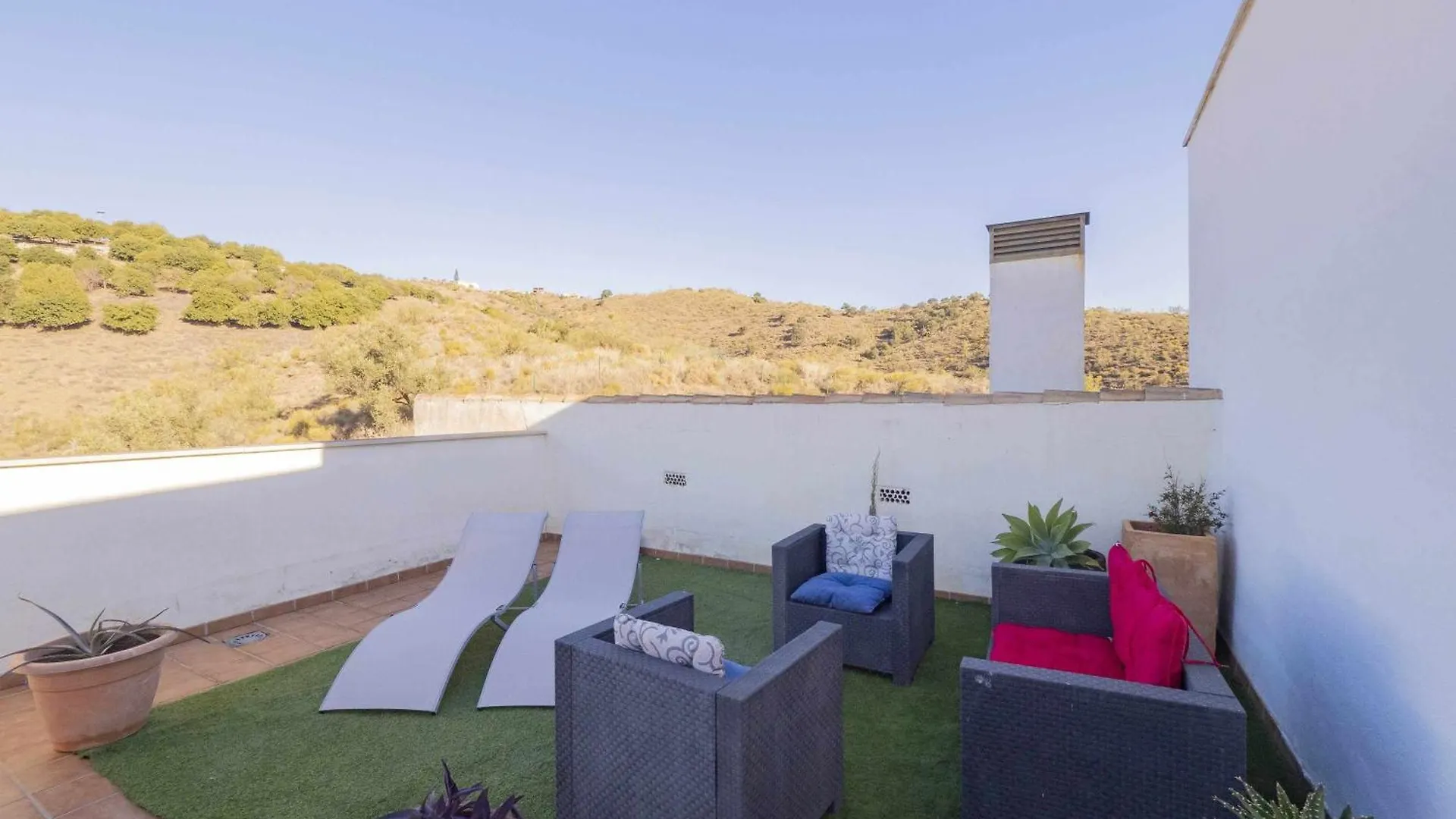Appartamento Atico Con Vistas Al Mar, Piscina Y Parking Málaga