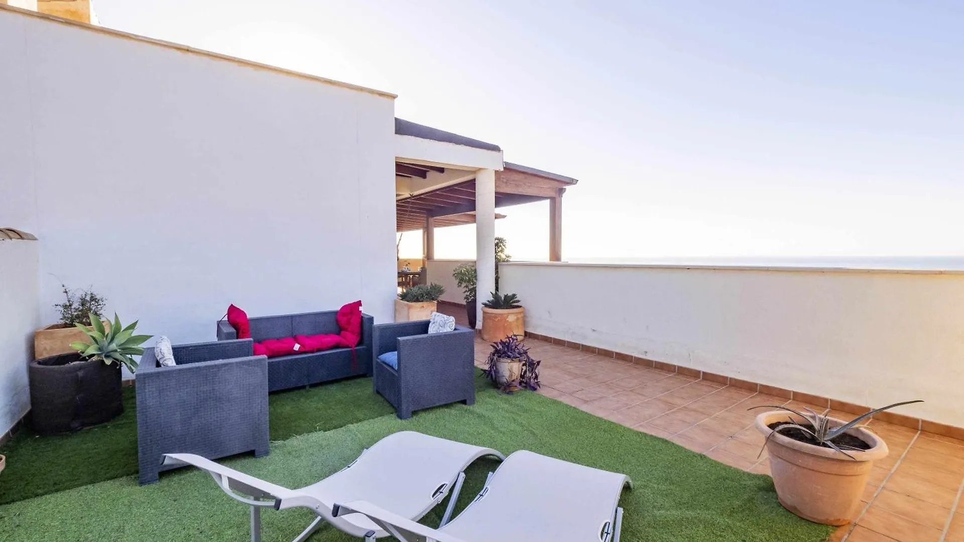 Appartamento Atico Con Vistas Al Mar, Piscina Y Parking Málaga