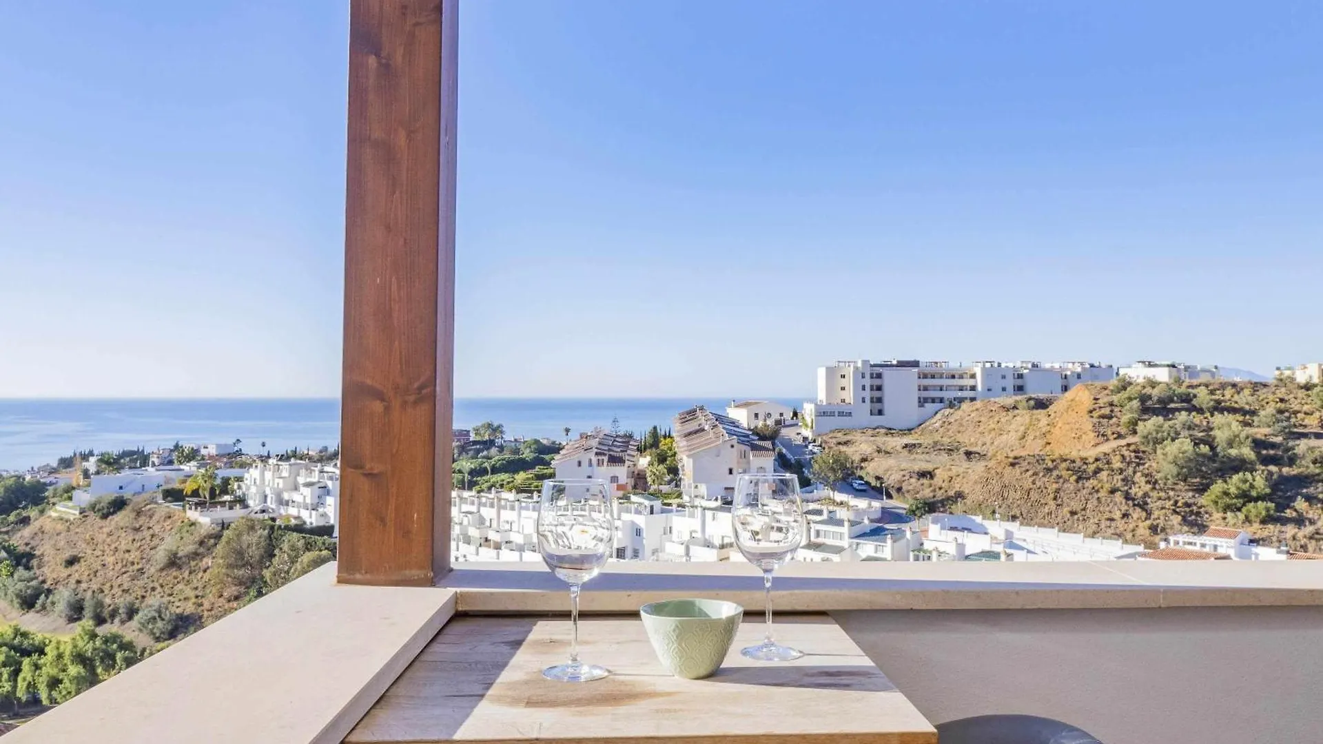 Appartamento Atico Con Vistas Al Mar, Piscina Y Parking Málaga