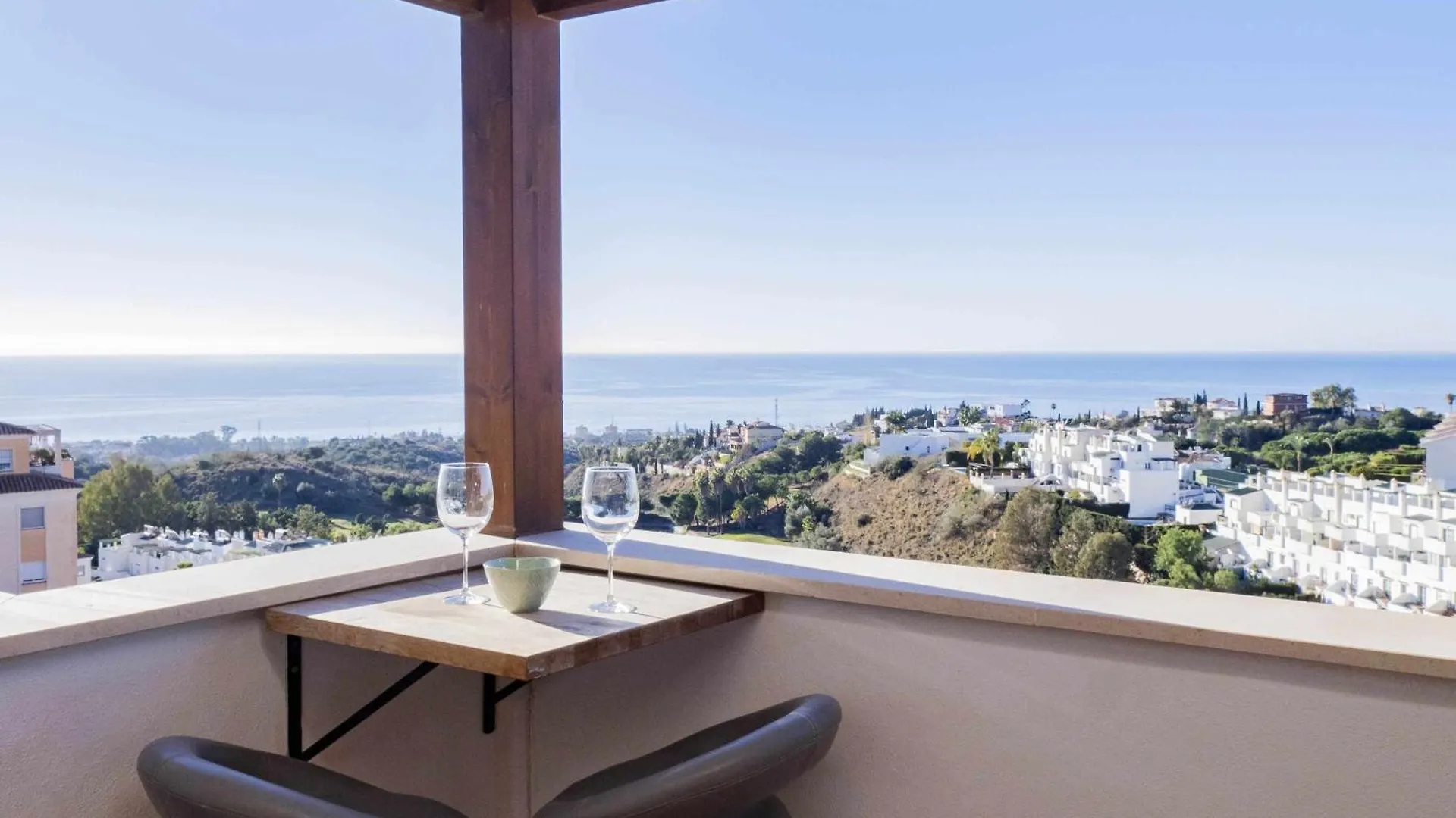 Appartamento Atico Con Vistas Al Mar, Piscina Y Parking Málaga